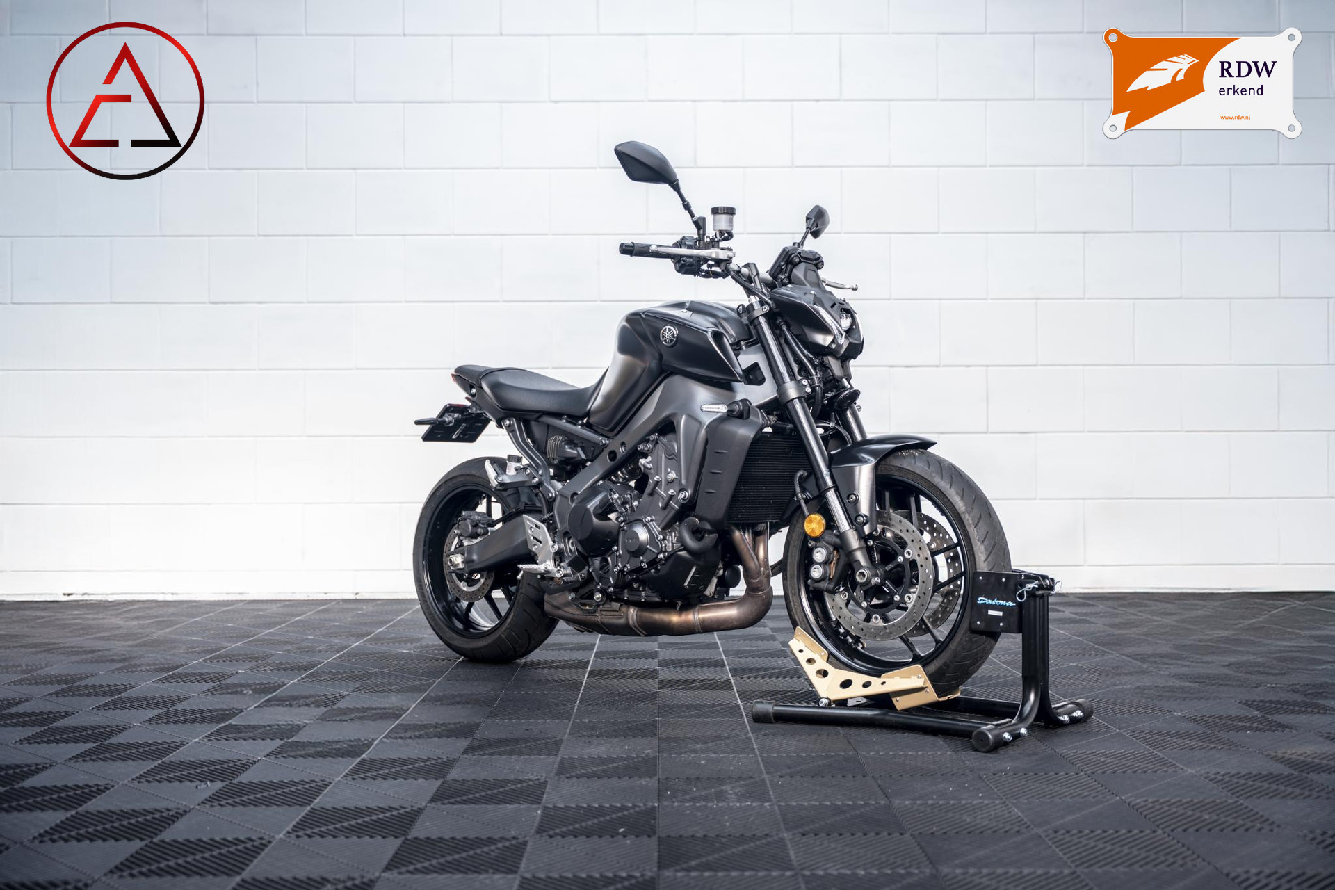 Yamaha  MT-09 49295563-0.jpg | Elevate Automotive
