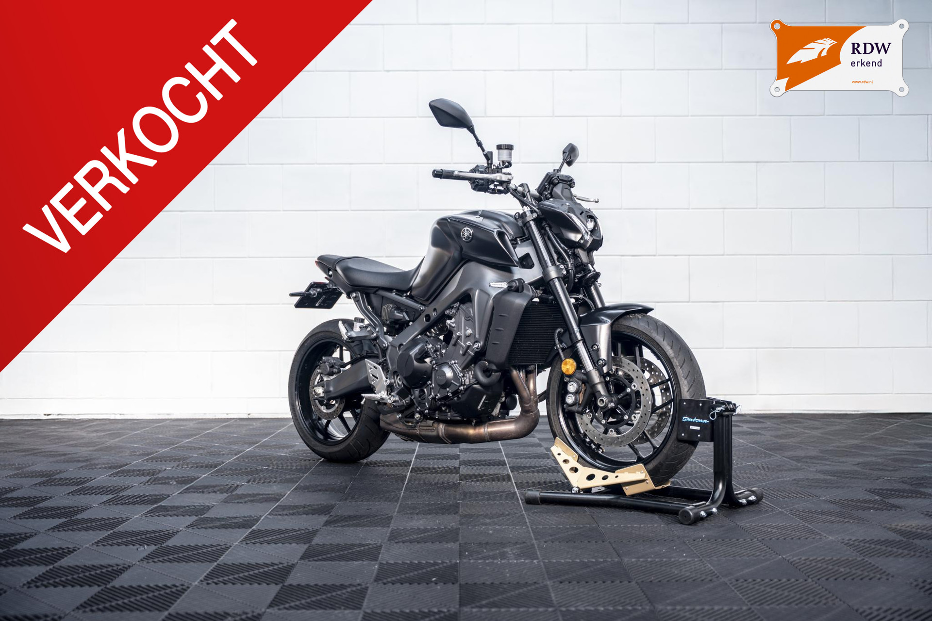 Yamaha  MT-09 49295563-0.jpg | Elevate Automotive
